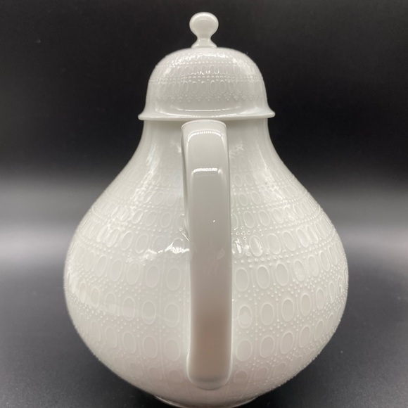 Vintage Rosenthal Classic Rose/Romance Teapot - Made in Germany - Picture 7 of 7